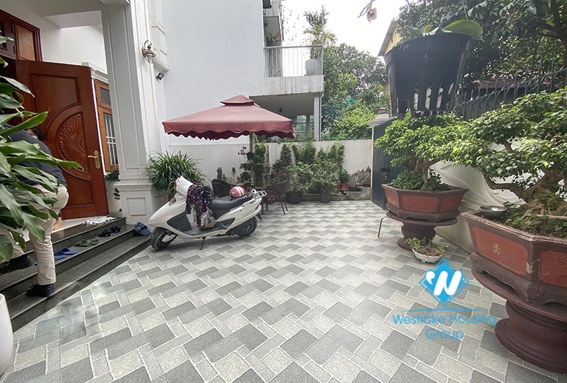 Garden house 4 bedrooms river view for rent in Ngoc Thuy, Long Bien district